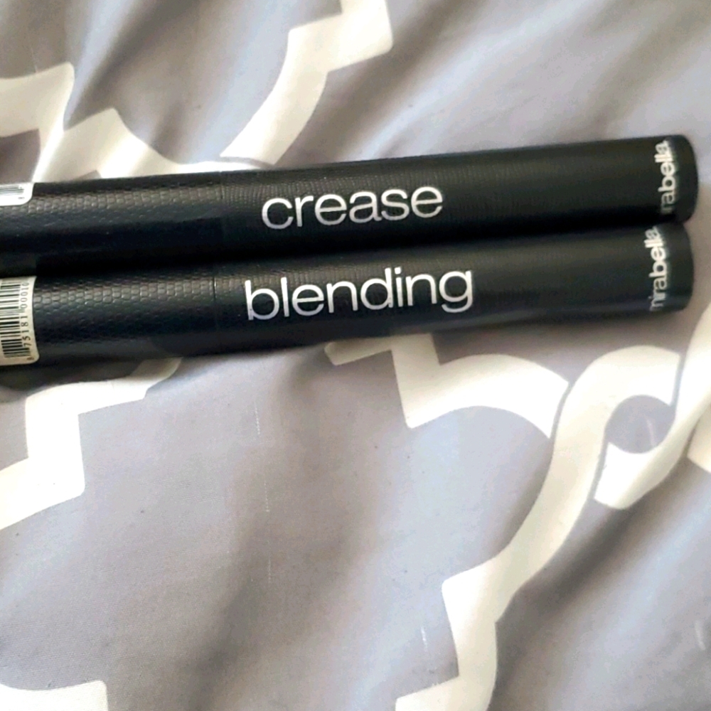 Mirabella crease and blending brushes
